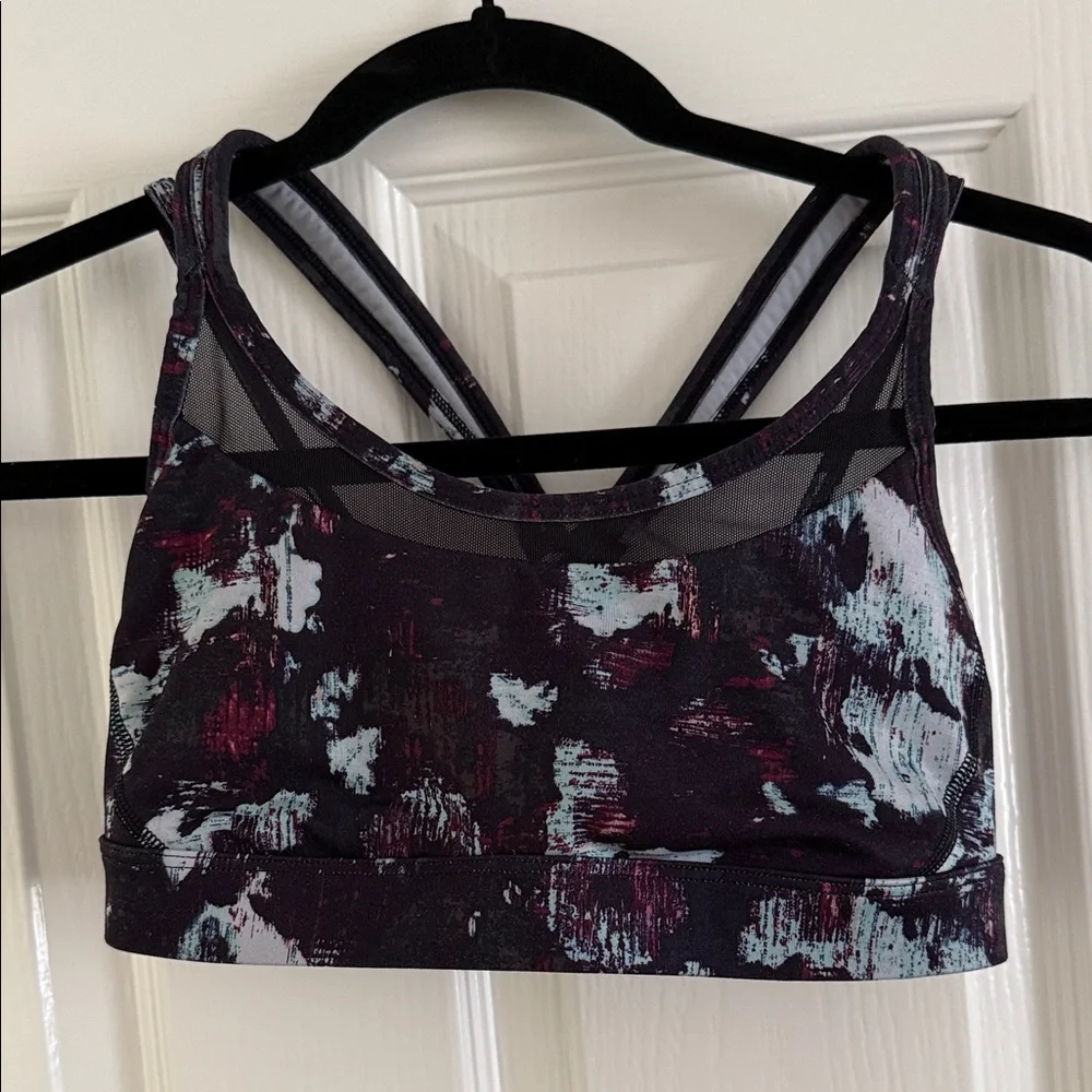 Lululemon sports bra size 6 - Picture 1 of 2
